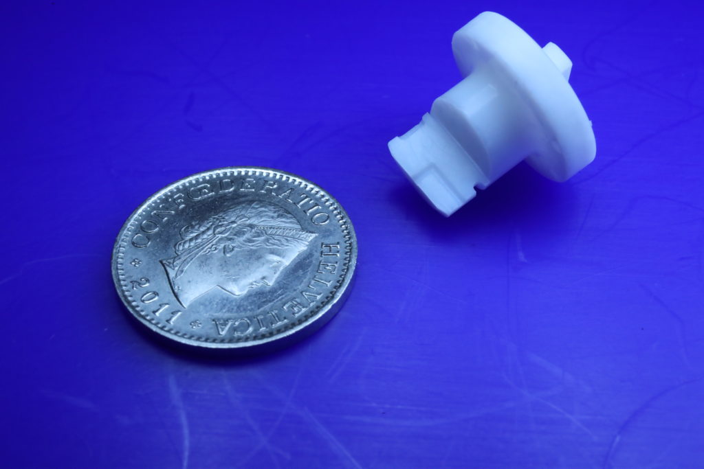 AMF-Plug coupe_piece