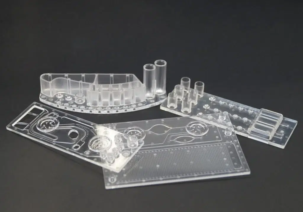 AMF - Microfluidic chip vs microfluidic manifold - Chip from Chipshop 1